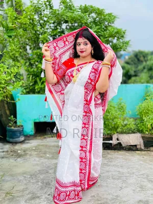 হাফ সিল্ক শাড়ি