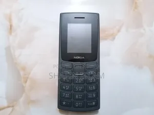 নোকিয়া ১০৬ কালো