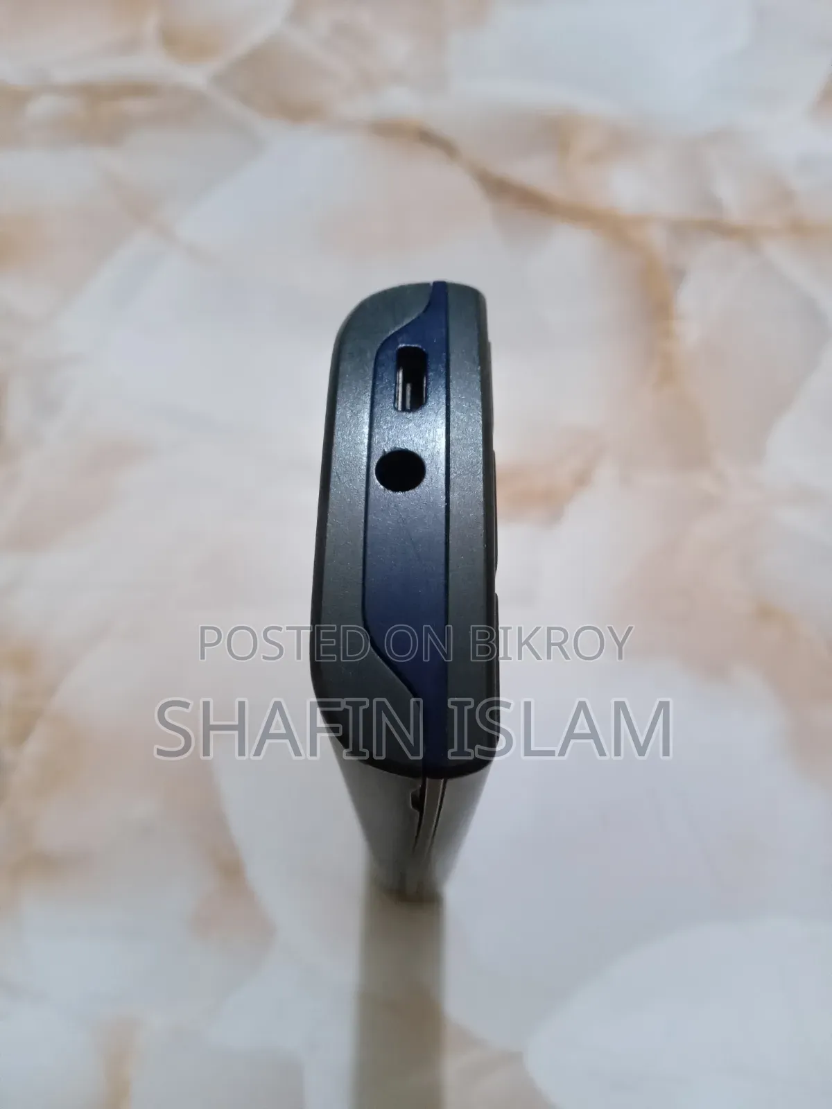 নোকিয়া ১০৬ কালো