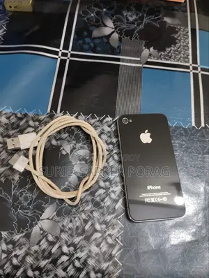 অ্যাপল আইফোন ৪ ৩২ জিবি ব্ল্যাক