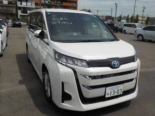 Toyota Noah 2023 Pearl