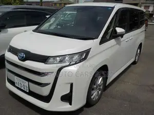 Toyota Noah 2023 Pearl