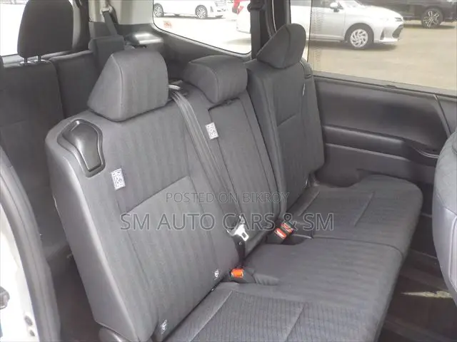 Toyota Noah 2023 Pearl