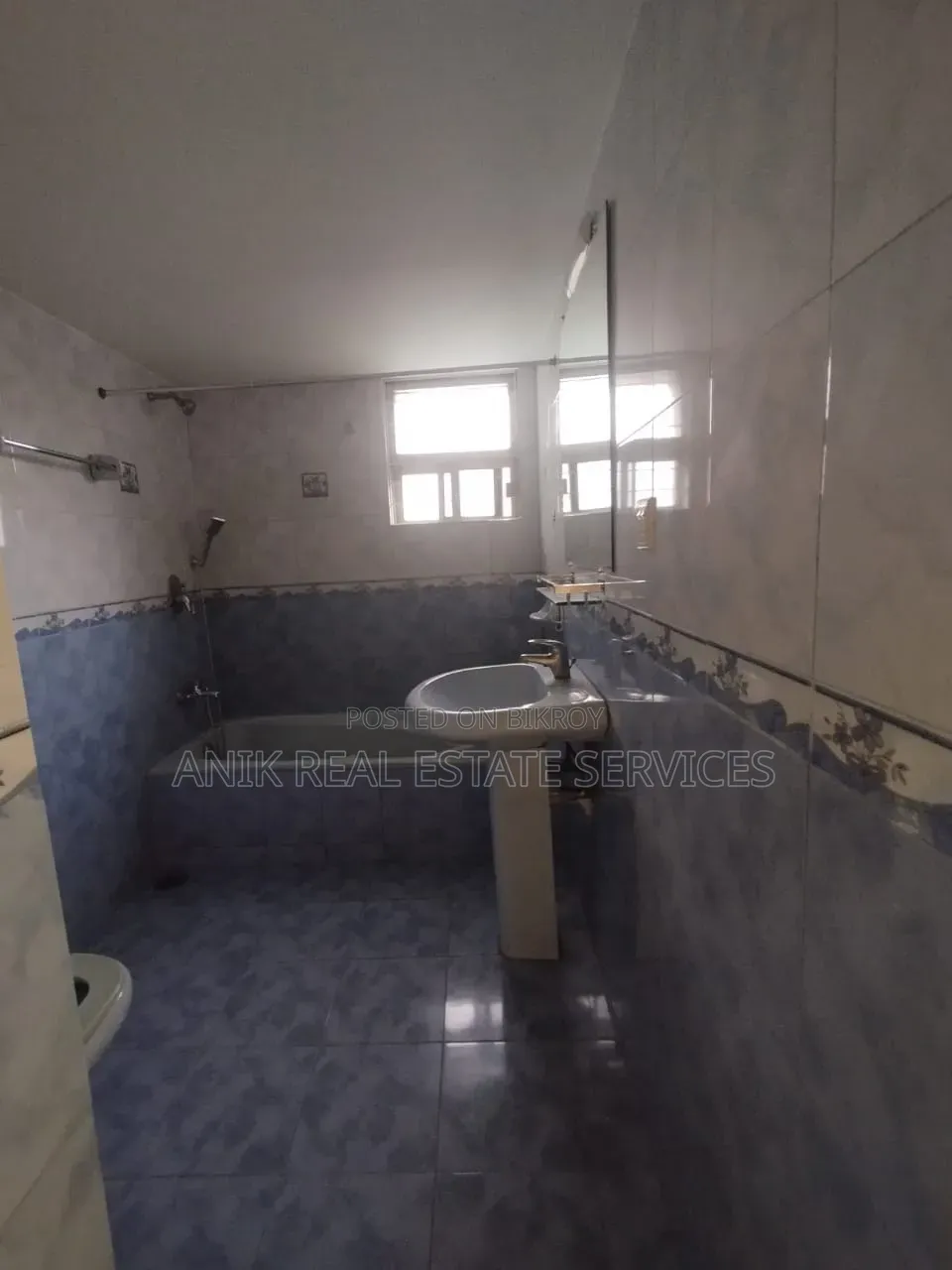 3bdrm Apartment in Anik Real Estate, Gulshan for rent