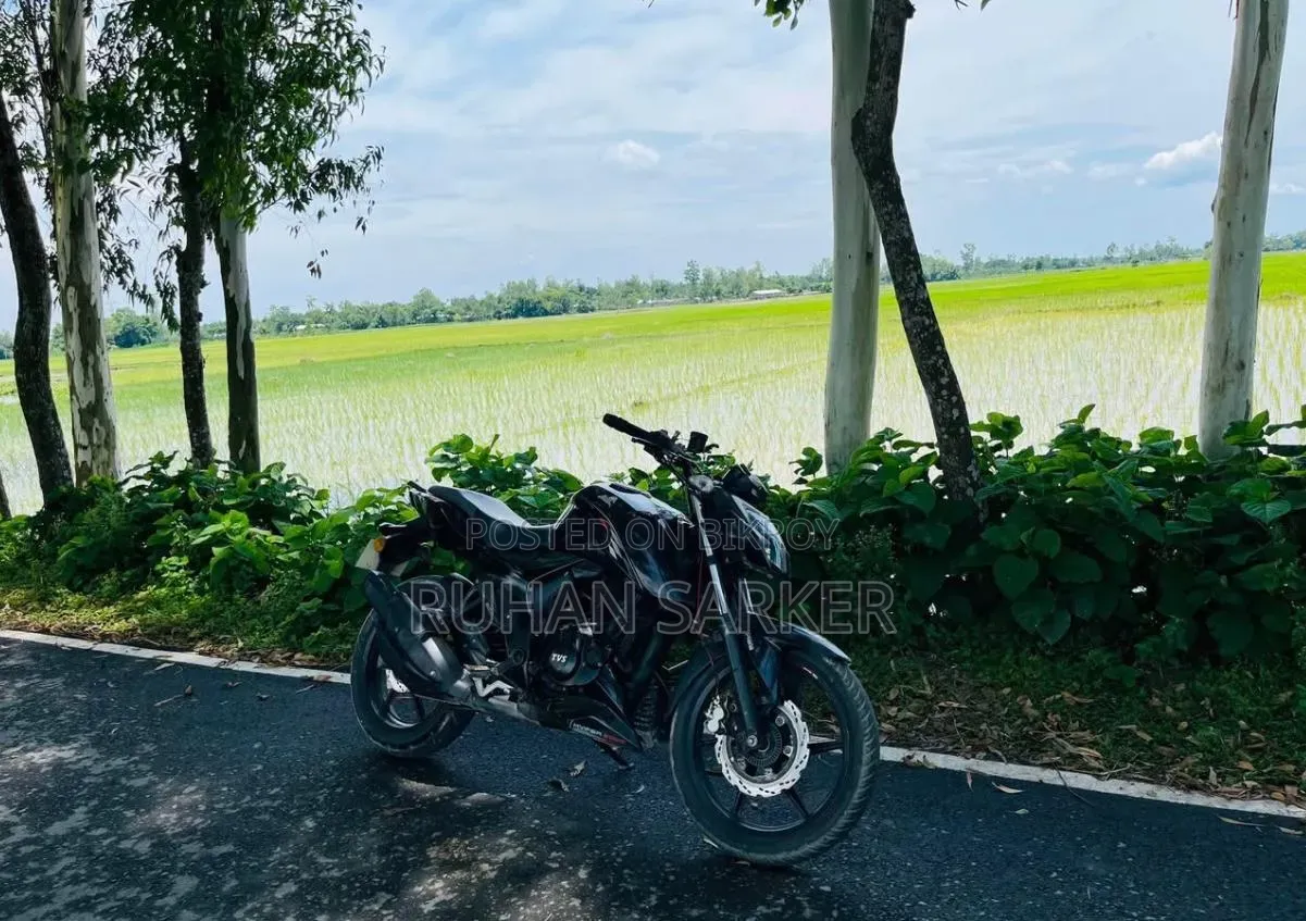 TVS Apache 160 4V 2021 Black