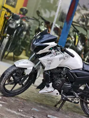 TVS Apache RTR 160 2V 2016 White