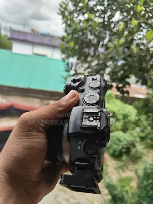 Canon Rp MirrorLass Camera