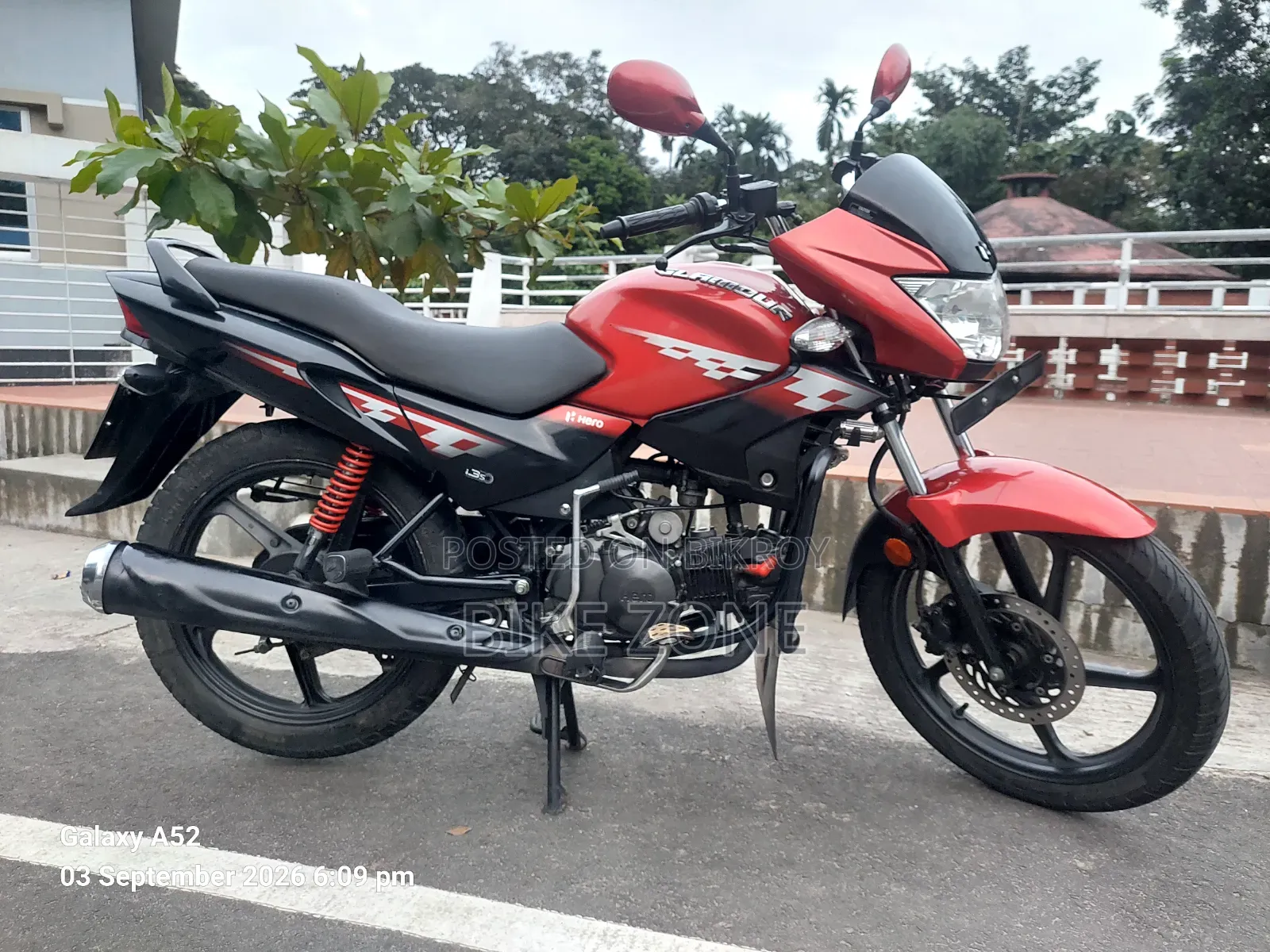 Hero Glamour 2024 Red