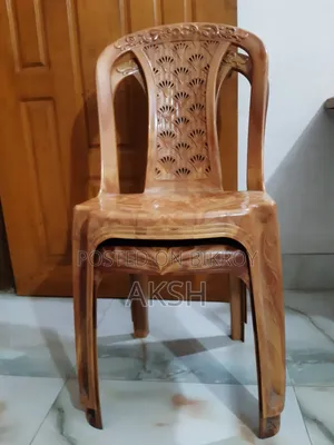চেয়ার  বিক্রি হবে