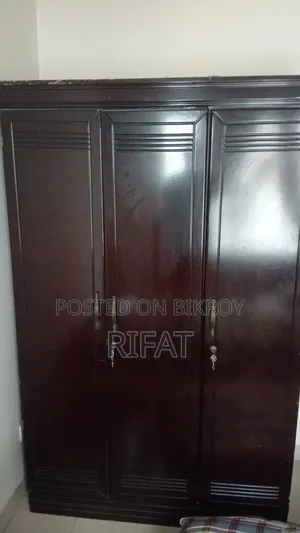 Almari 3 Door