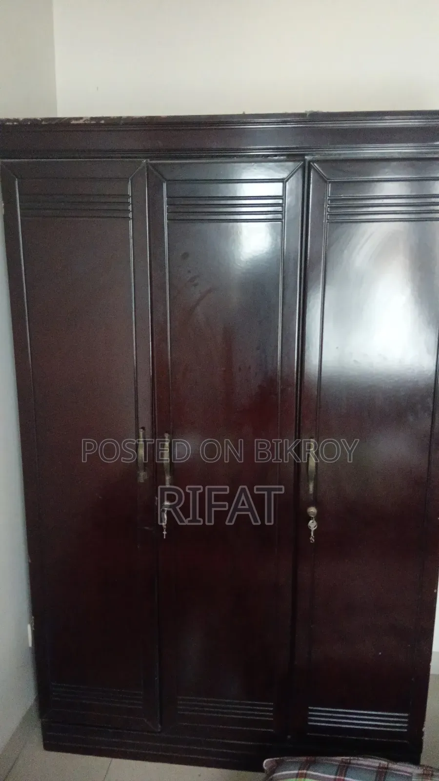 Almari 3 Door