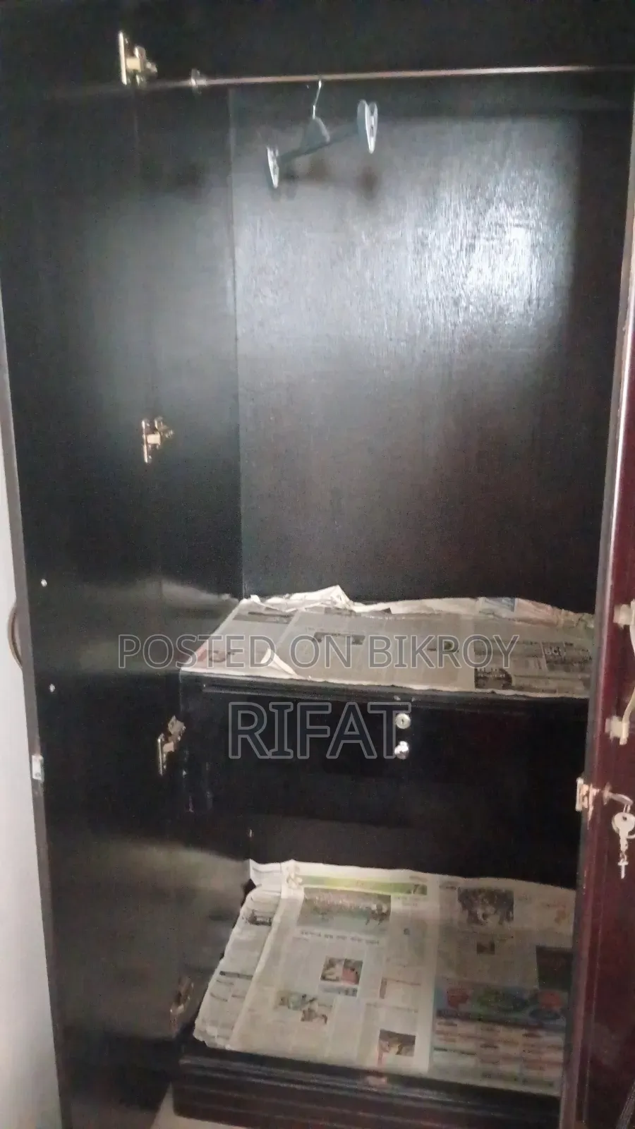 Almari 3 Door