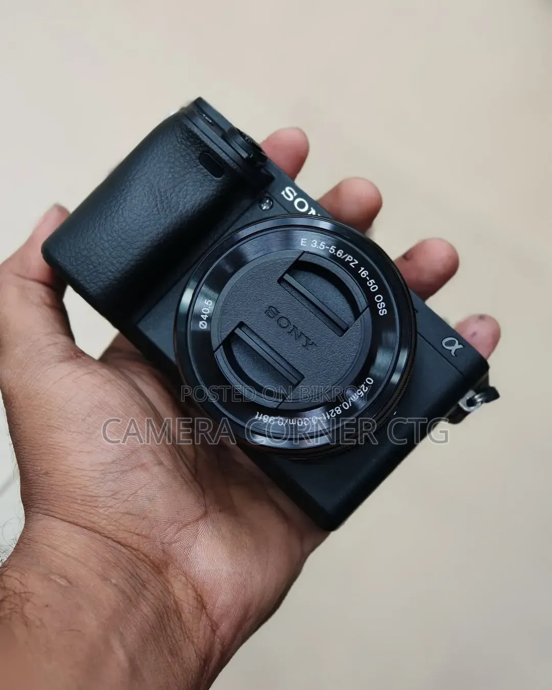 Sony A6400 With 16-50mm Kit