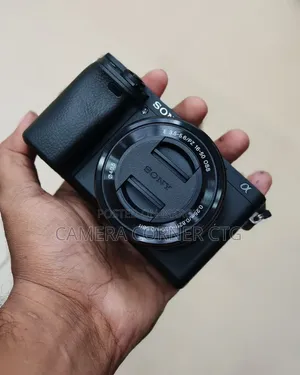 Sony A6400 With 16-50mm Kit