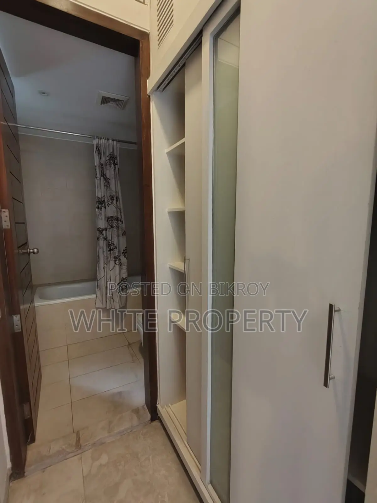 4bdrm Apartment in White Property, Gulshan for rent