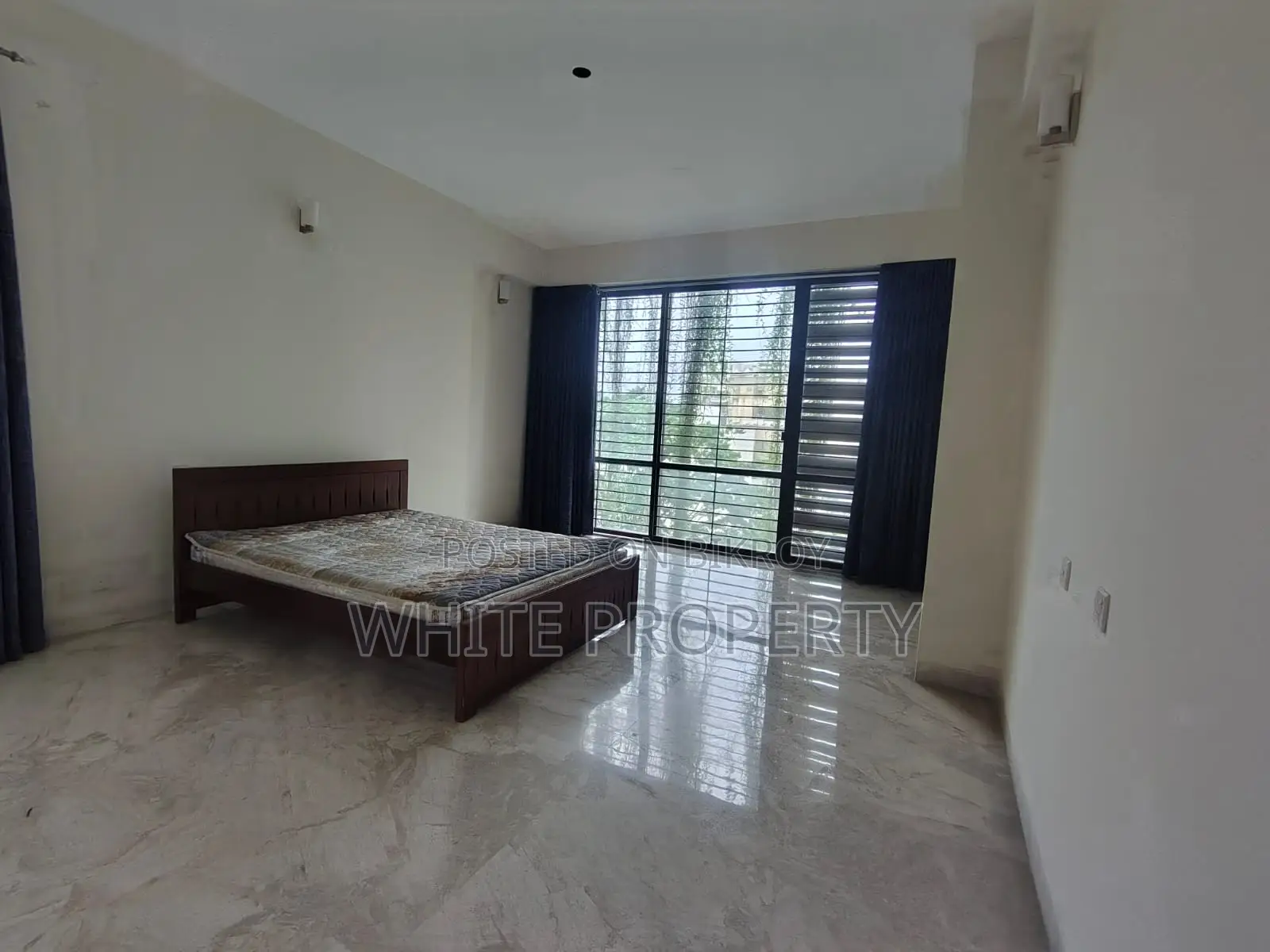 4bdrm Apartment in White Property, Gulshan for rent