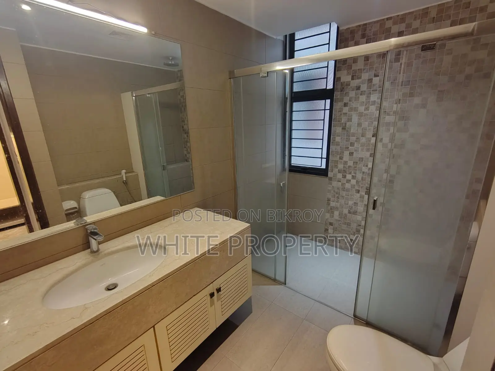 4bdrm Apartment in White Property, Gulshan for rent