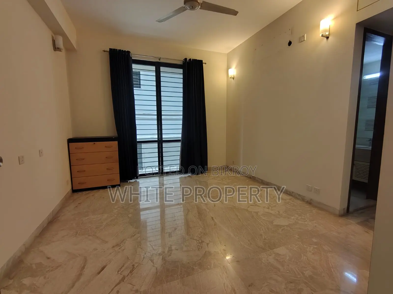 4bdrm Apartment in White Property, Gulshan for rent
