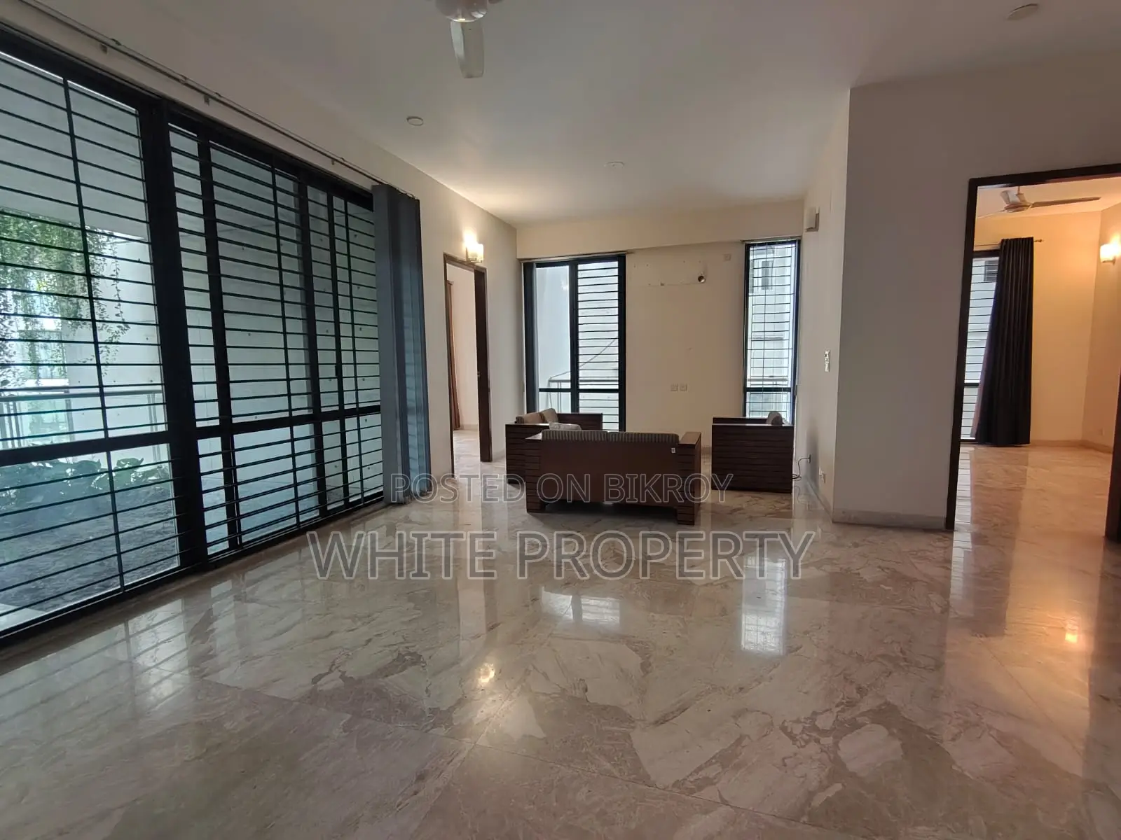 4bdrm Apartment in White Property, Gulshan for rent