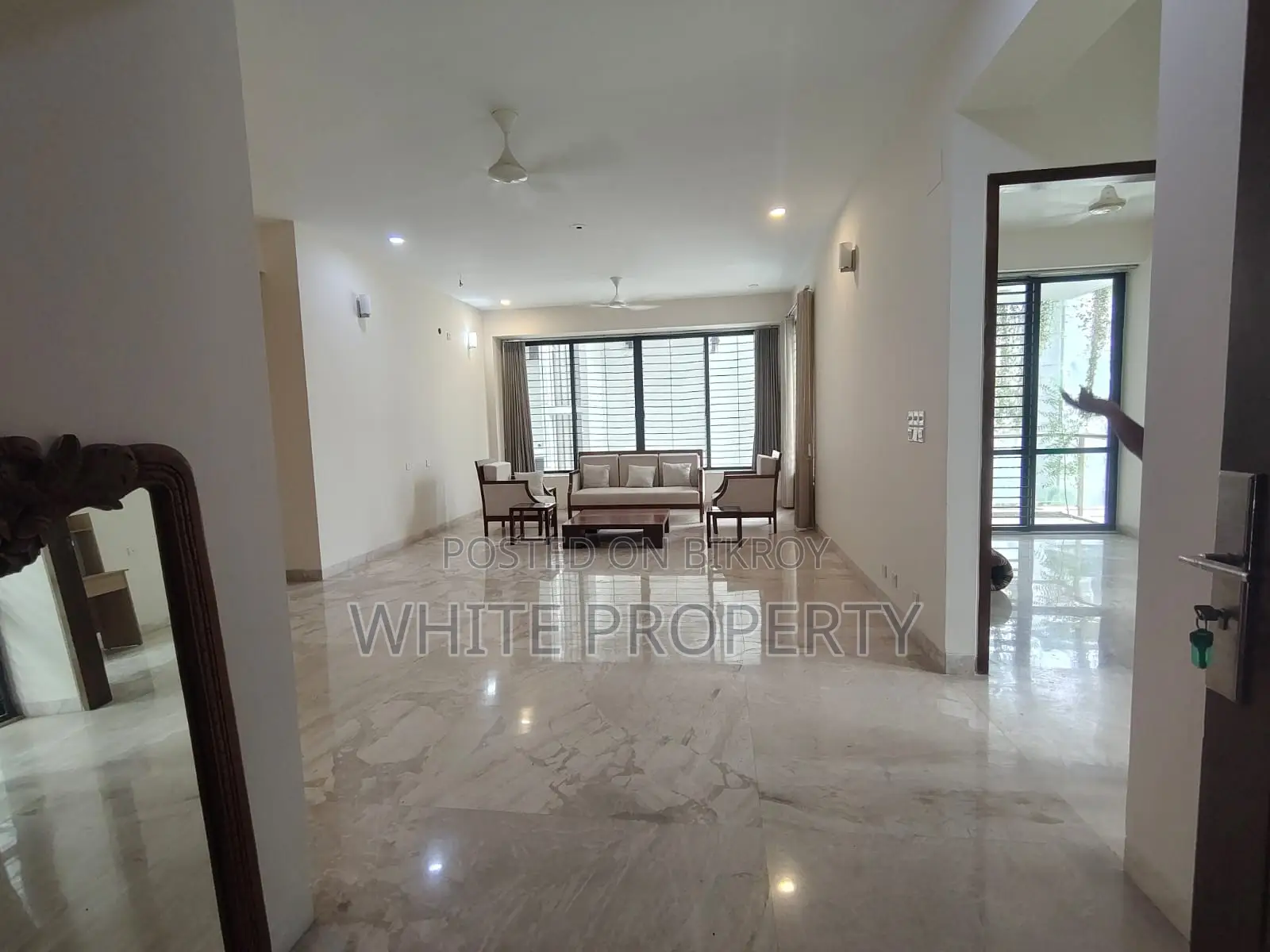 4bdrm Apartment in White Property, Gulshan for rent