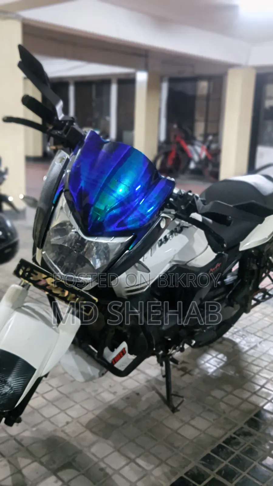 Hero Hunk 2017 White