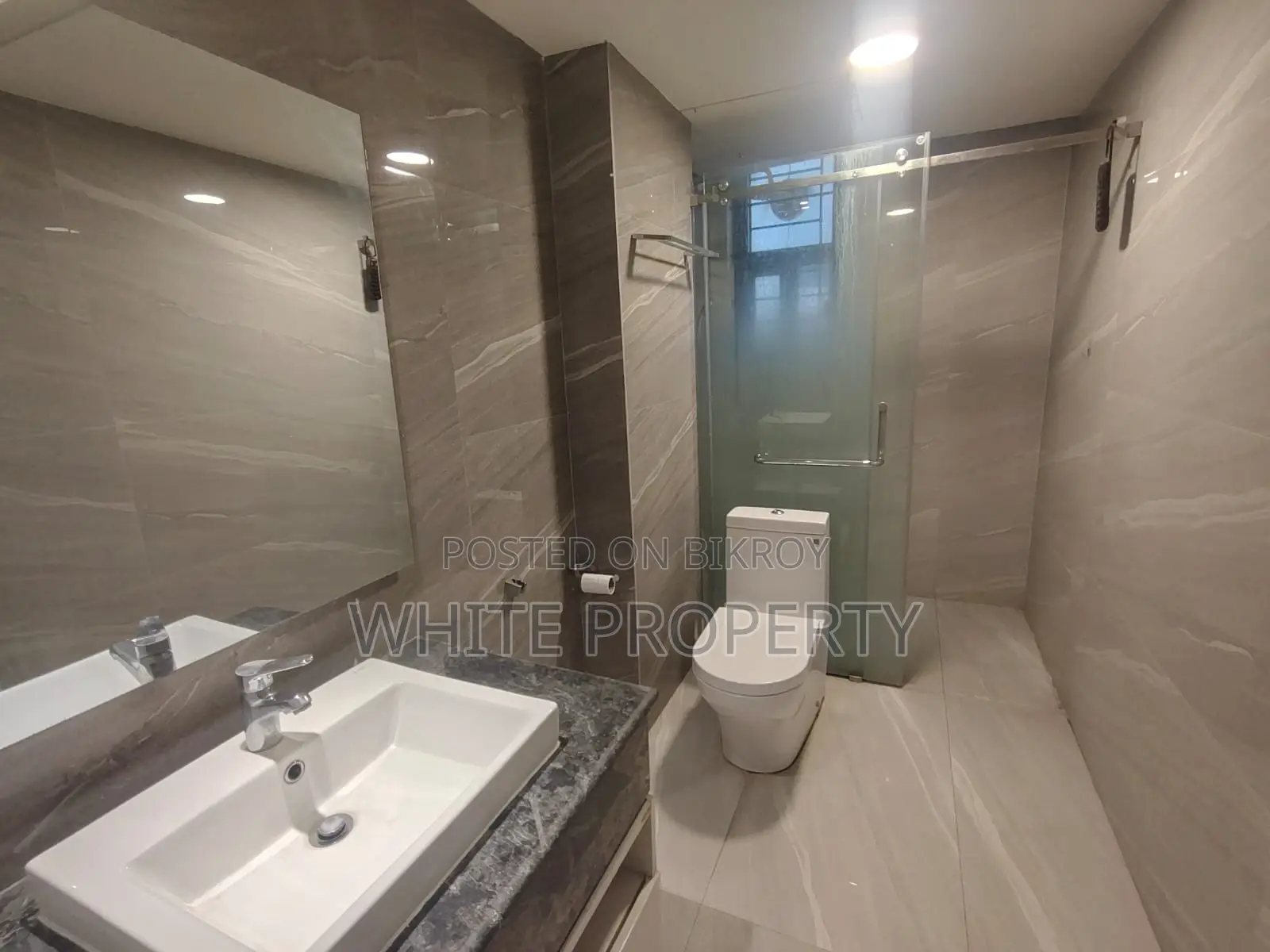 Furnished 3bdrm Apartment in White Property, Gulshan for rent