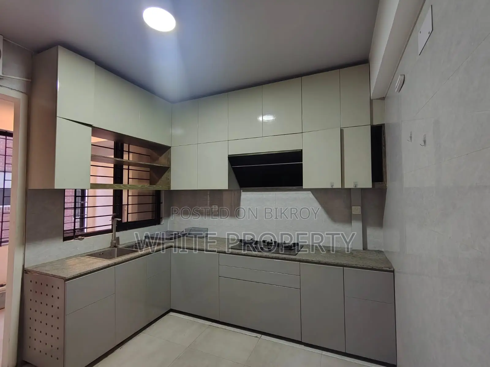 Furnished 3bdrm Apartment in White Property, Gulshan for rent
