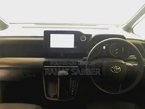 Toyota Noah 2022 Silver