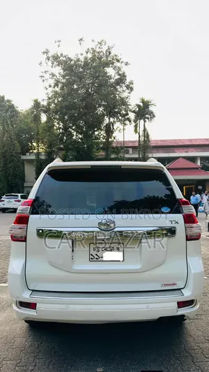 Toyota Land Cruiser Prado 2.7 i 2012 Pearl