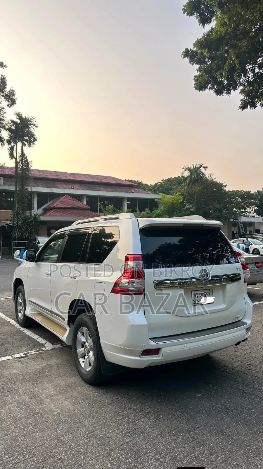 Toyota Land Cruiser Prado 2.7 i 2012 Pearl