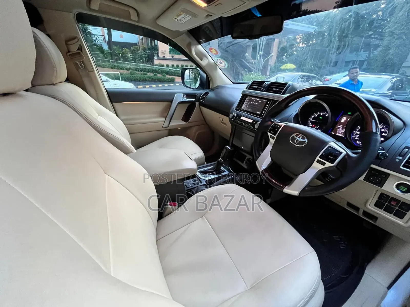 Toyota Land Cruiser Prado 2.7 i 2012 Pearl
