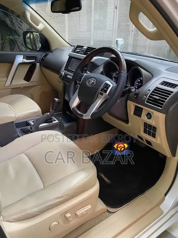 Toyota Land Cruiser Prado 2.7 i 2012 Pearl