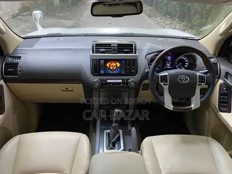 Toyota Land Cruiser Prado 2.7 i 2012 Pearl