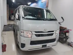 Toyota HiAce 2021 Silver