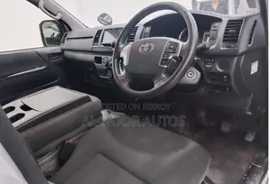 Toyota HiAce 2021 Silver