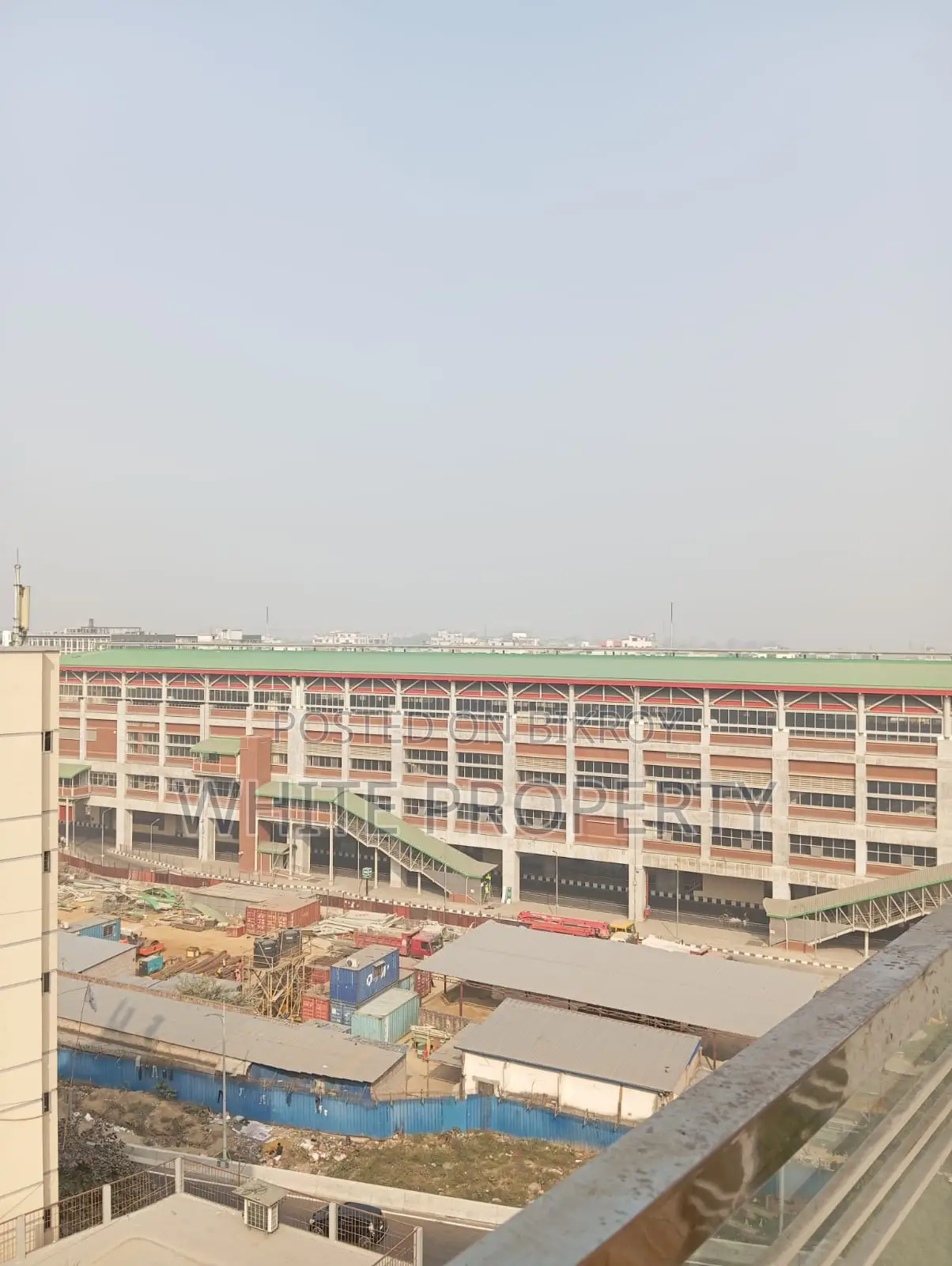 Farmgate, Indira Road: Almost New Apartment for Sale