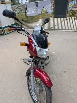 Bajaj CT 100 2013 Red