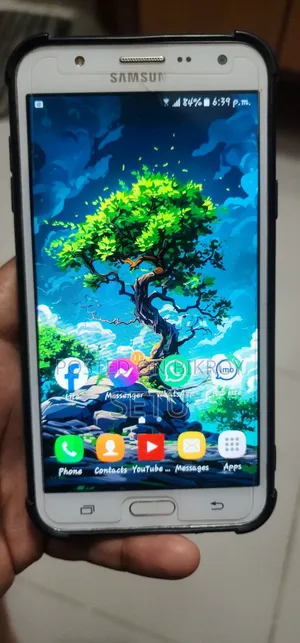 Samsung Galaxy J7 16 GB White