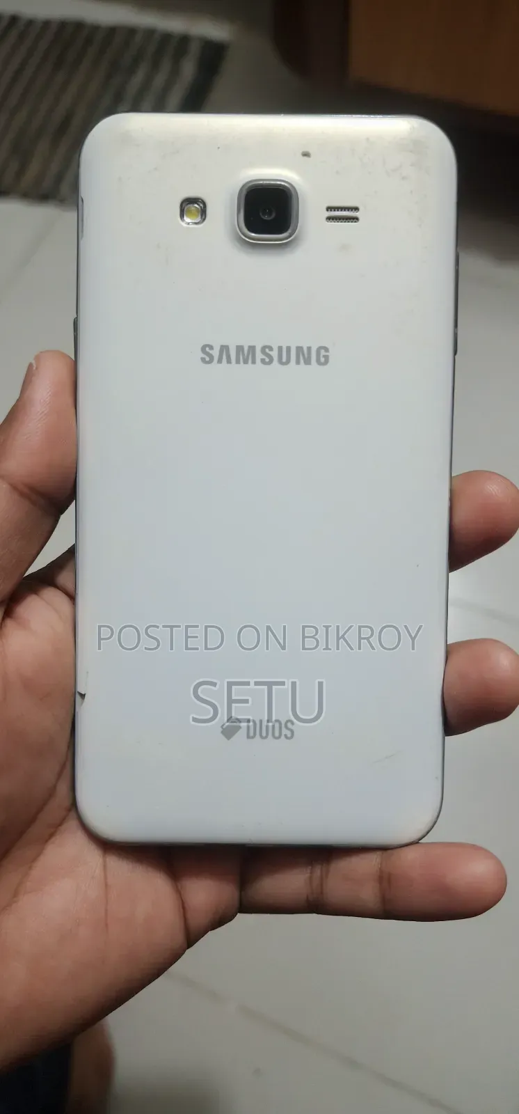 Samsung Galaxy J7 16 GB White