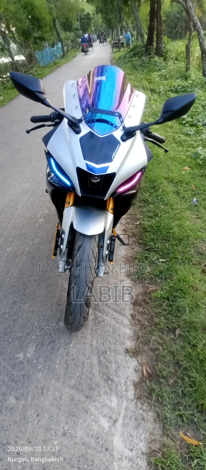 Yamaha R15M 2025 White