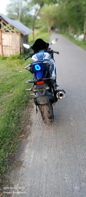 Yamaha R15M 2025 White