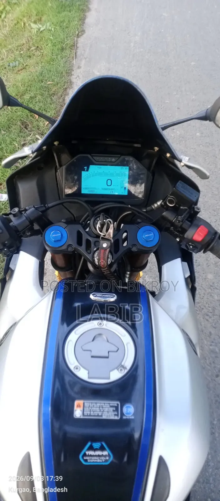 Yamaha R15M 2025 White