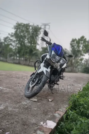Hero Hunk 2017 White