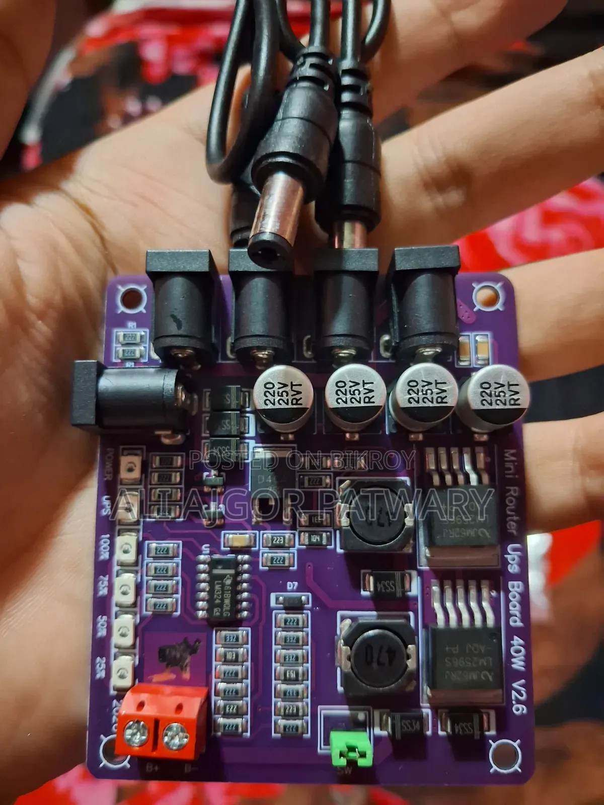 Router Mini UPS Circuit