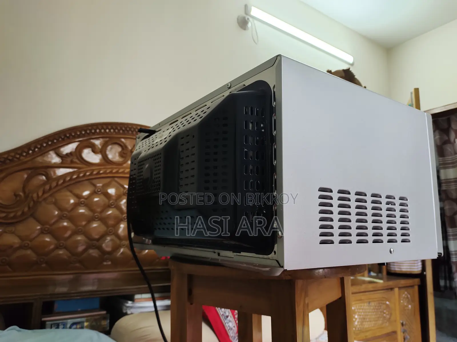 Beko 32L Microwave Oven — Like New