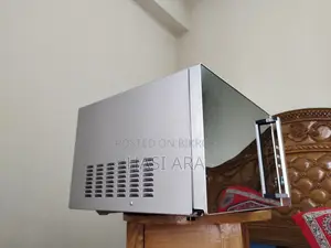 Beko 32L Microwave Oven — Like New