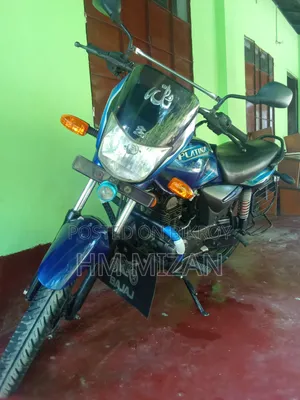 বাজাজ প্লাটিনা ১০০ ২০১৭ নীল