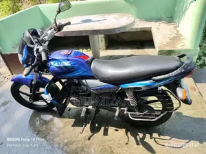 বাজাজ প্লাটিনা ১০০ ২০১৭ নীল