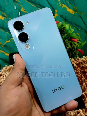 iQOO 128 GB Blue