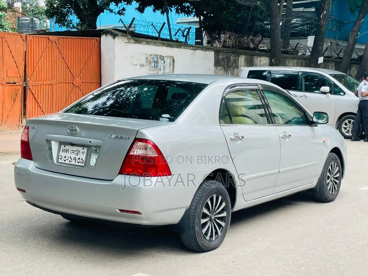New Toyota Corolla 2004 Silver
